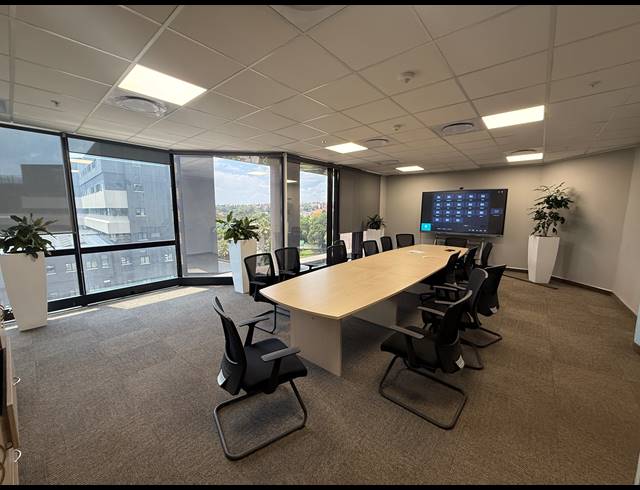 5,054M² BUILDING FOR SALE IN PARKTOWN